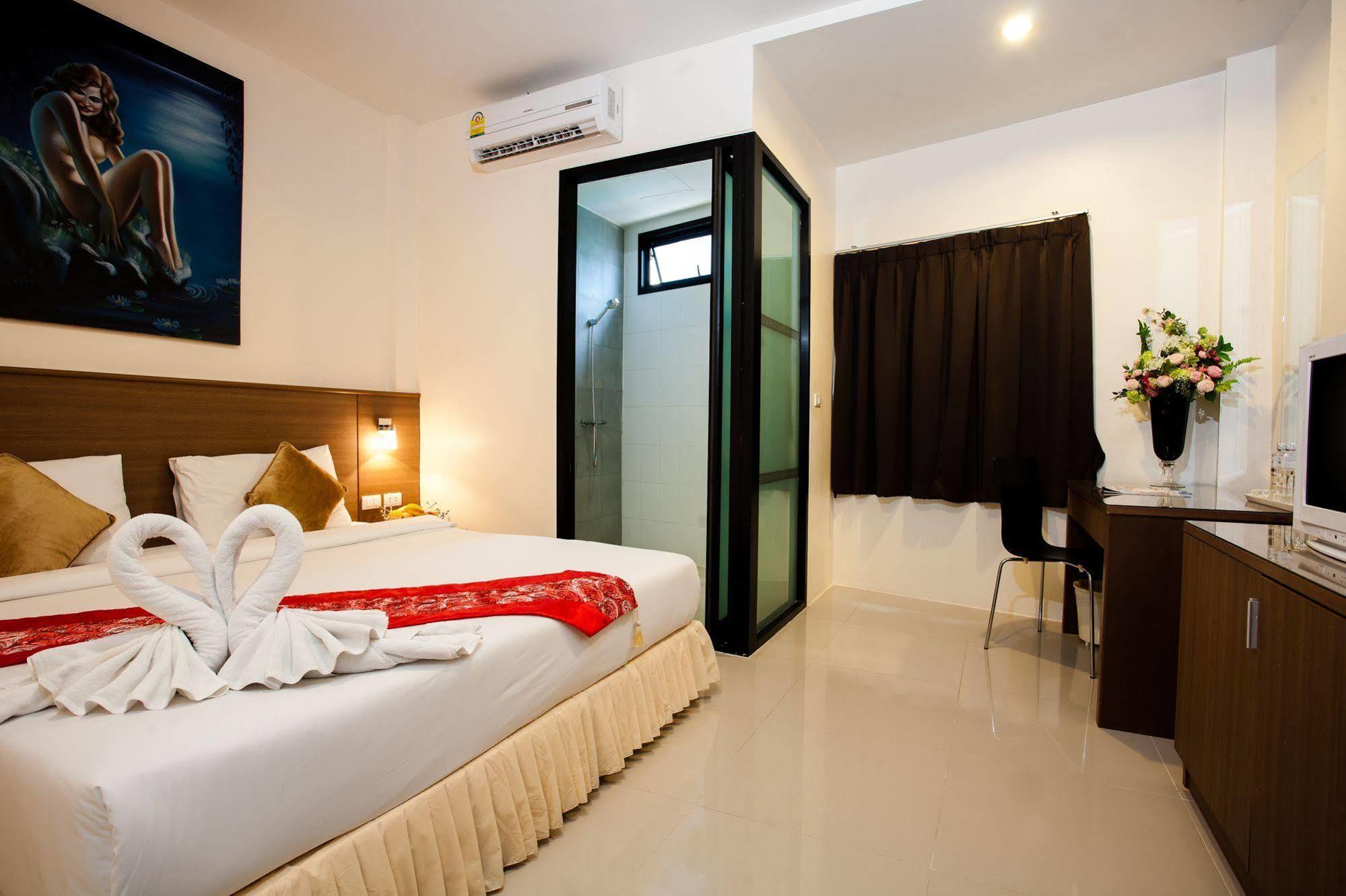 The Wave Hotel Patong Sha Phuket Exterior photo